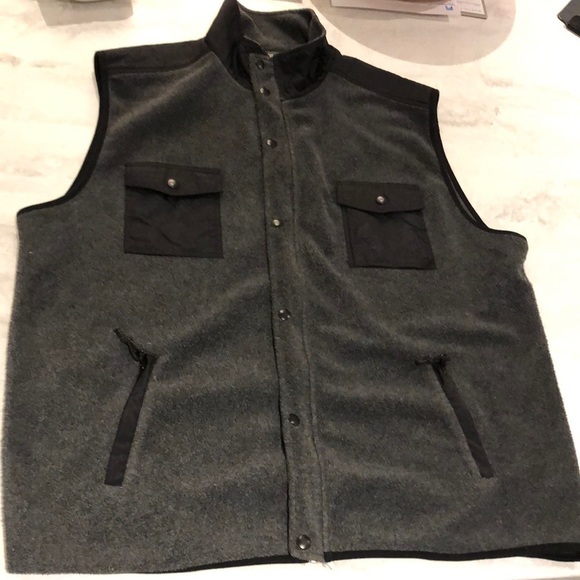 Roots Other - Roots athletics grey / black zipper button up fleece. Lots of pockets.  EUC!!